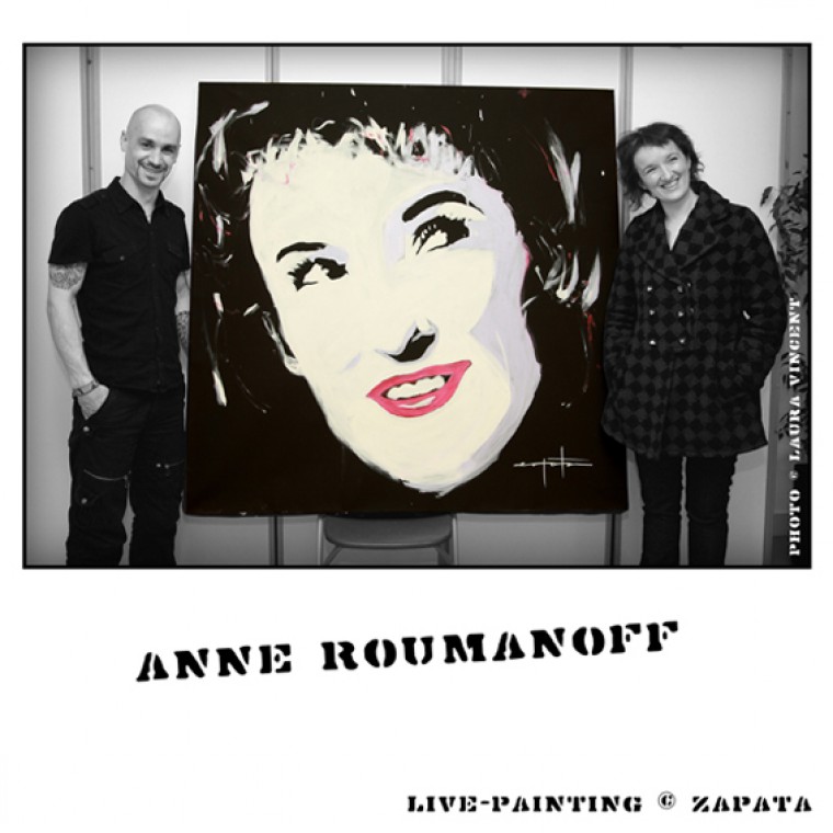 Live-painting show en ouverture de Anne Roumanoff par le peintre performer Zapata